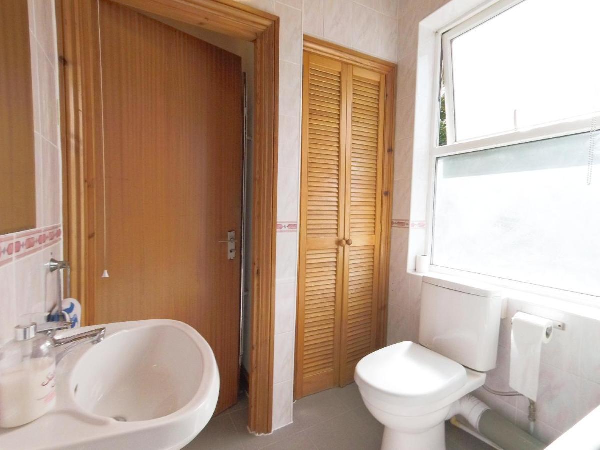 Carnation Flat A In Wembley Appartement *